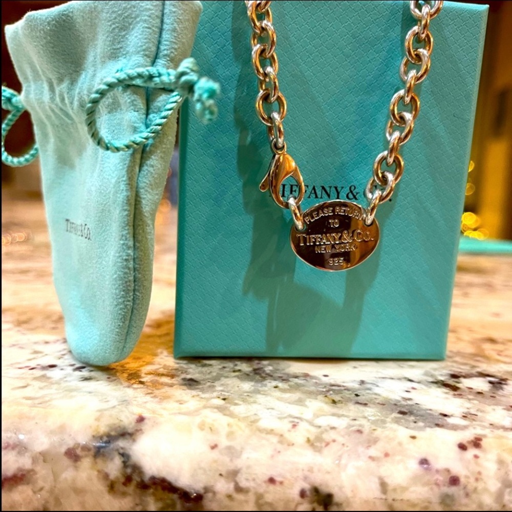 Return to Tiffany Oval Tag Necklace